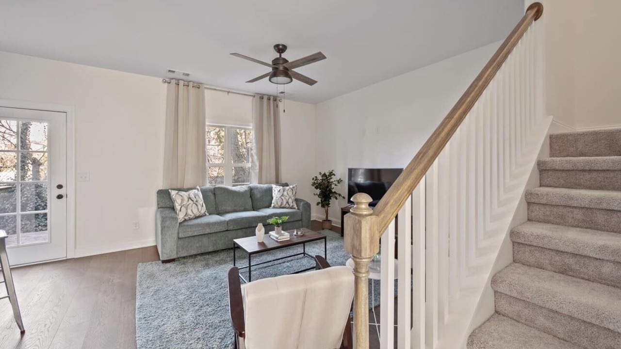 Photo of Livingroom in Lakewood