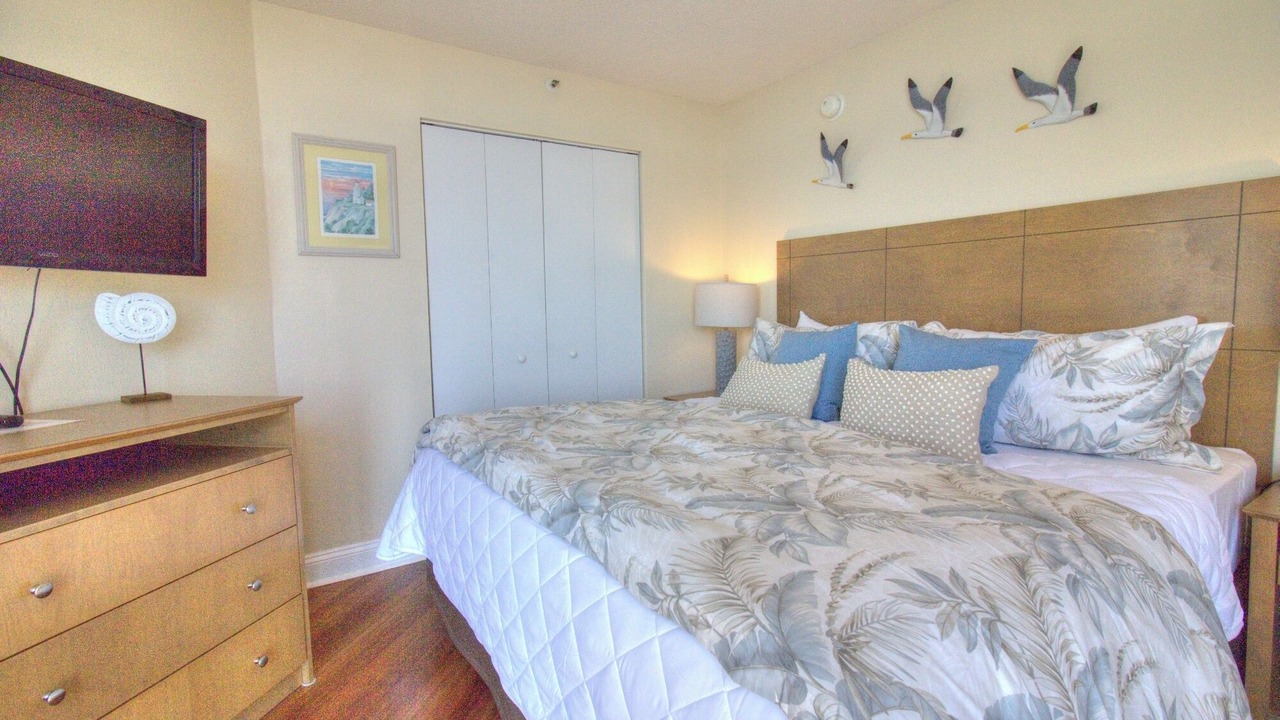 Photo of Bedroom in Arcadian Shores