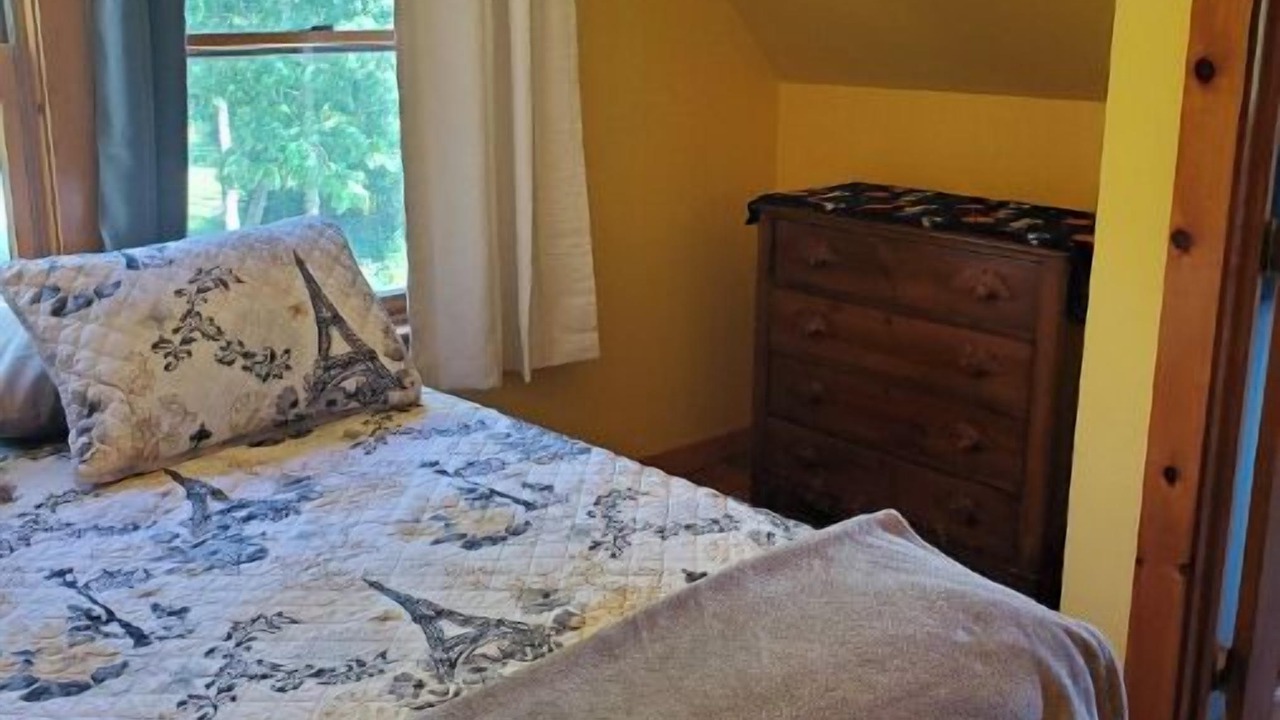 Photo of Bedroom in Ellsworth