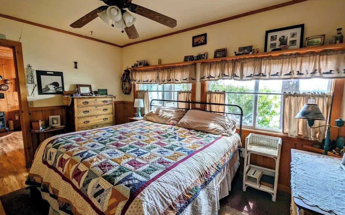 Photo of Bedroom in Sullivan