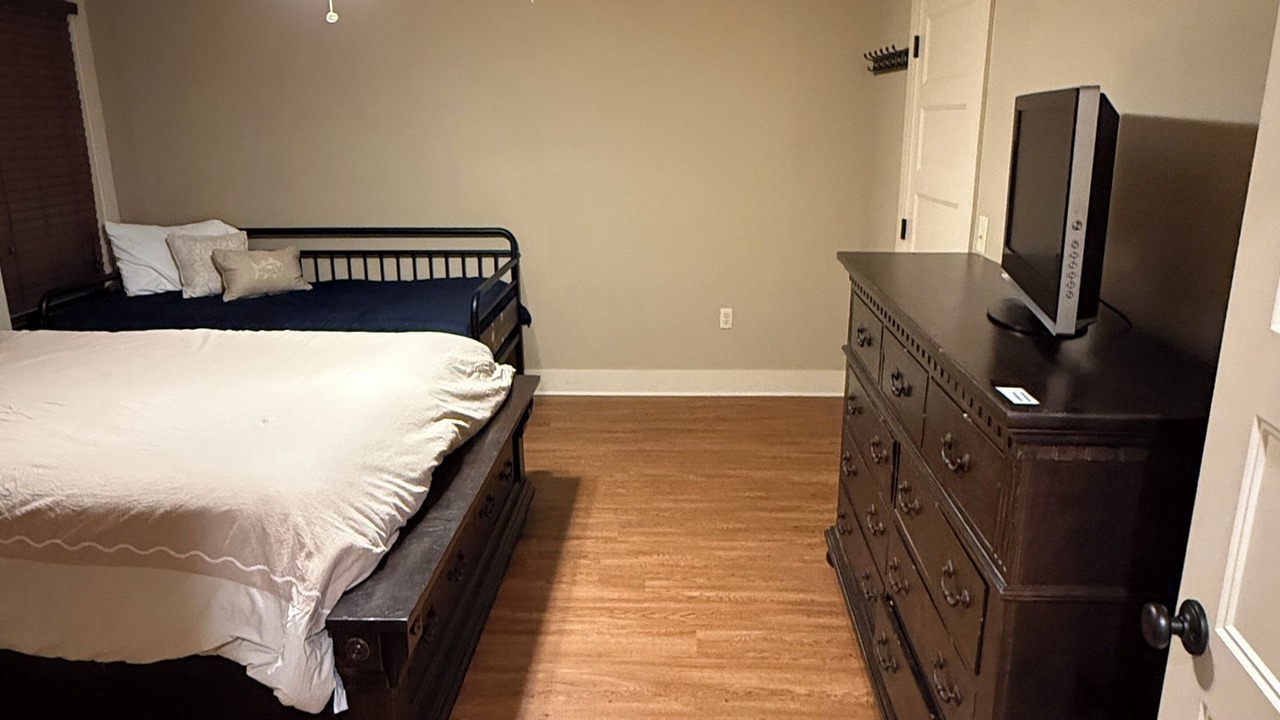 Photo of Bedroom in Guntersville