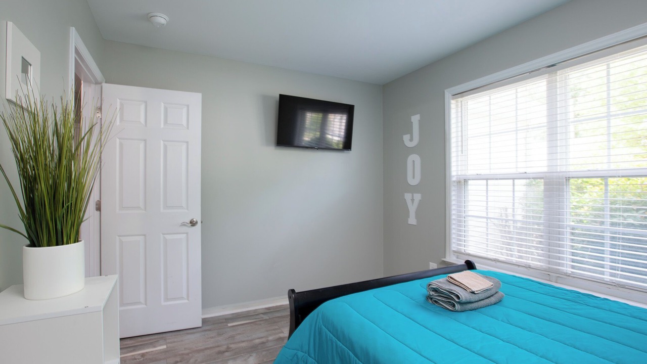 Photo of Bedroom in New Irving Park
