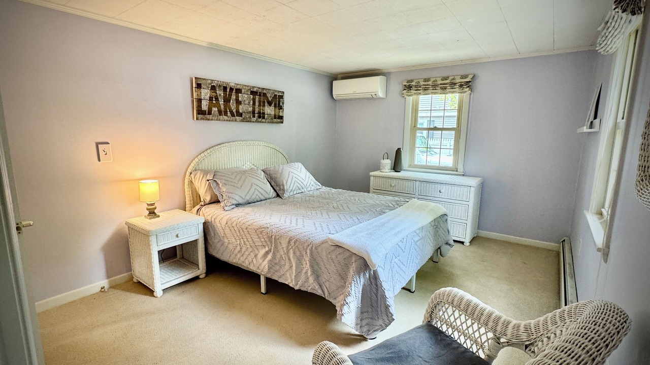 Photo of Bedroom in Raymond