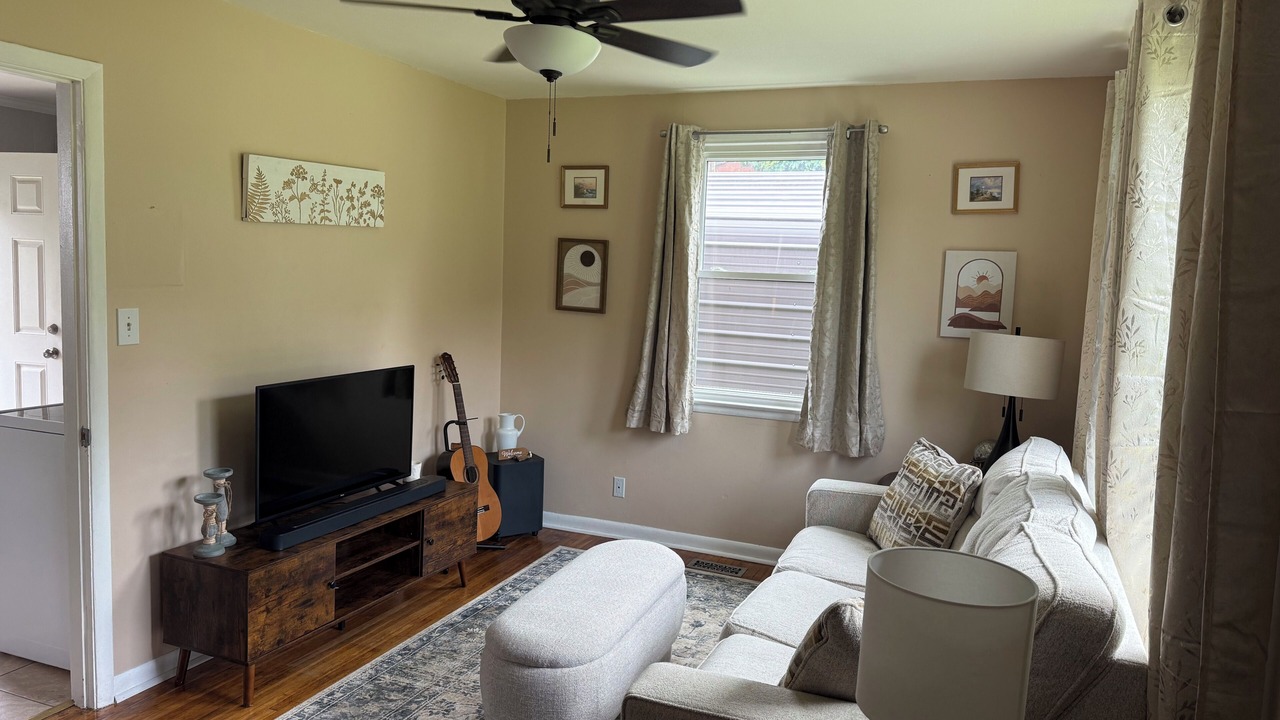 Photo of Livingroom in Old Hickory