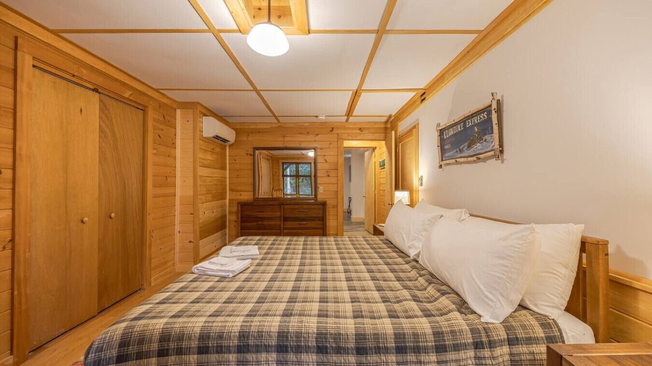 Photo of Bedroom in Mount Desert