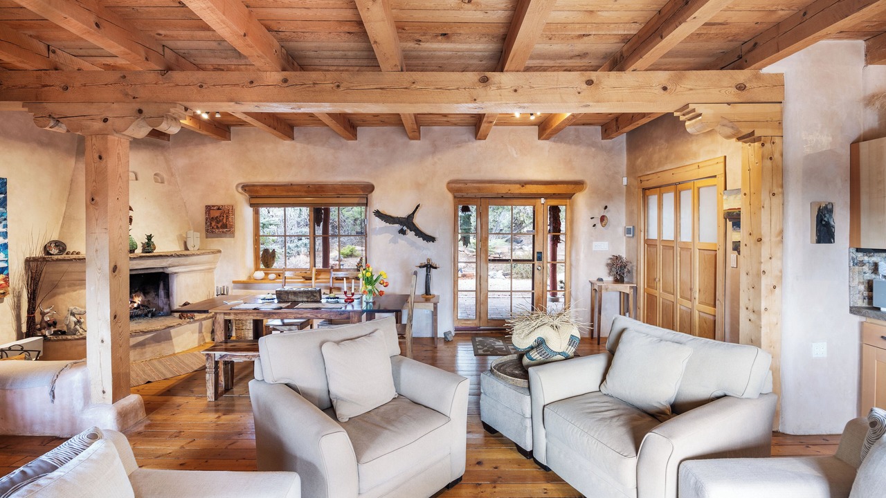 Photo of Livingroom in Seton Village