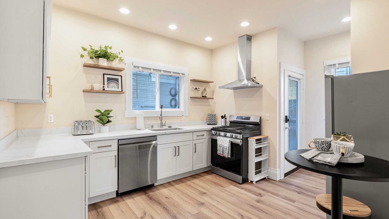 Photo of Kitchen in Broadway