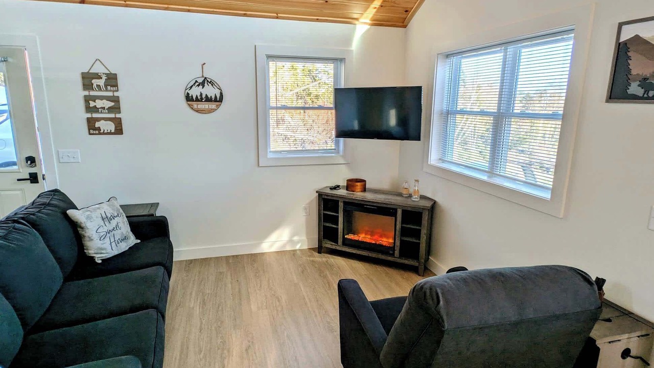 Photo of Livingroom in Sullivan