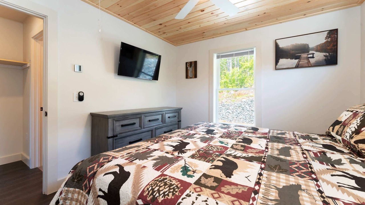 Photo of Bedroom in Sullivan