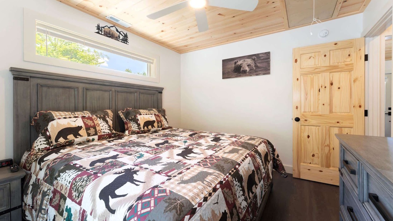 Photo of Bedroom in Sullivan