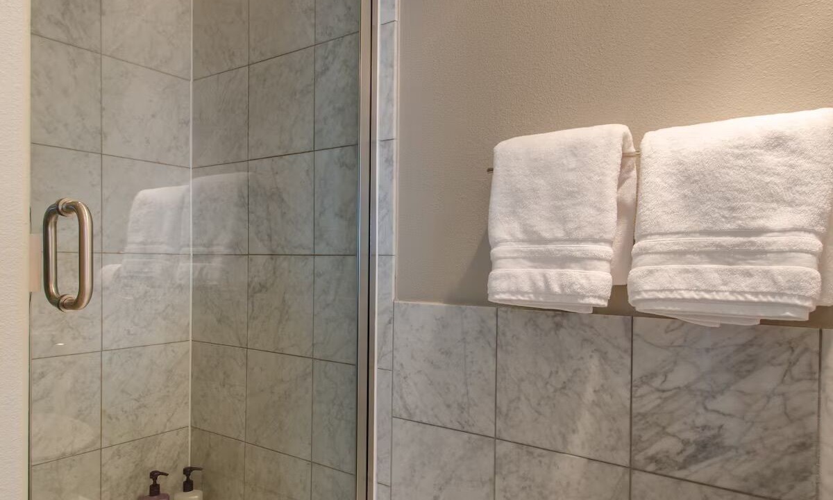Photo of Bathroom in West Queen Anne