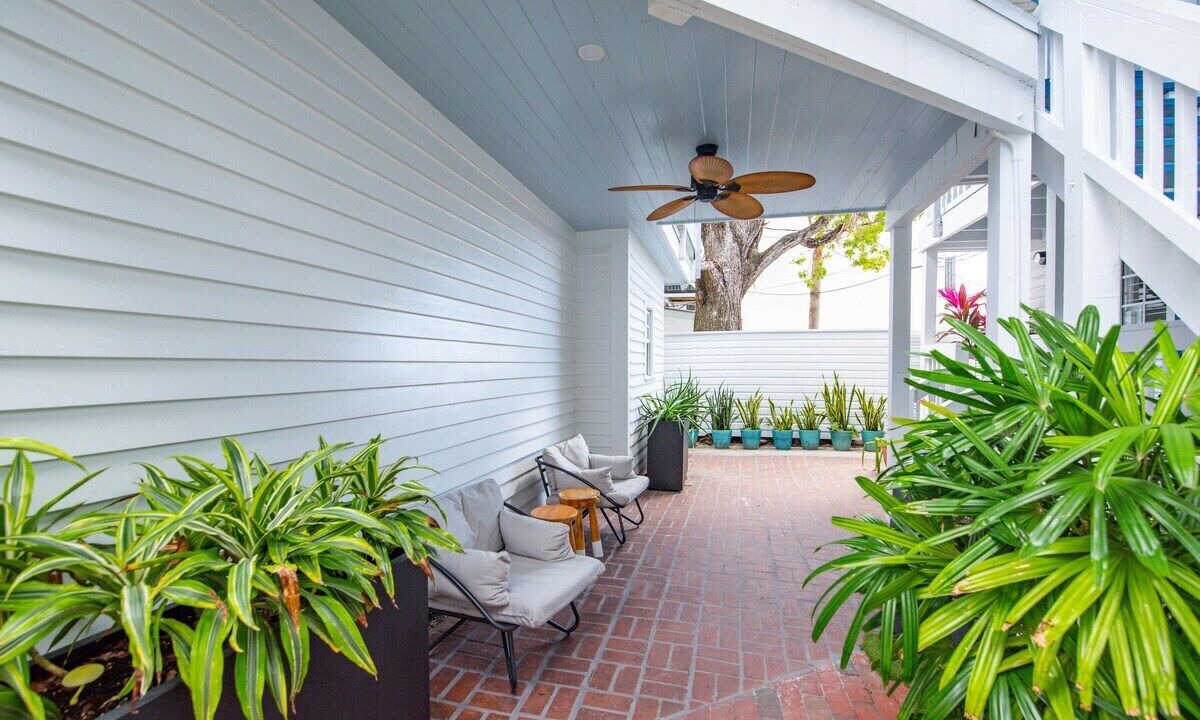 Photo of Patio Balcony in Historic Seaport