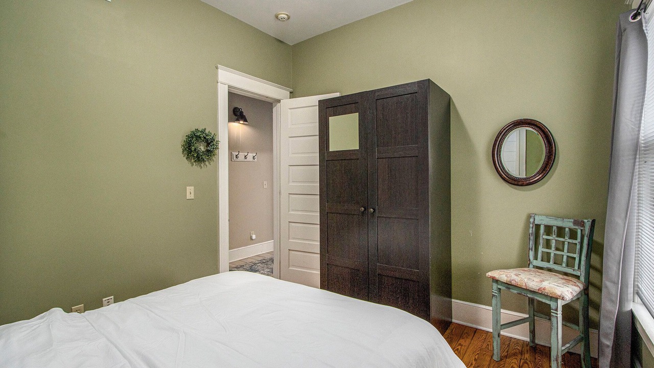 Photo of Bedroom in Central Business District