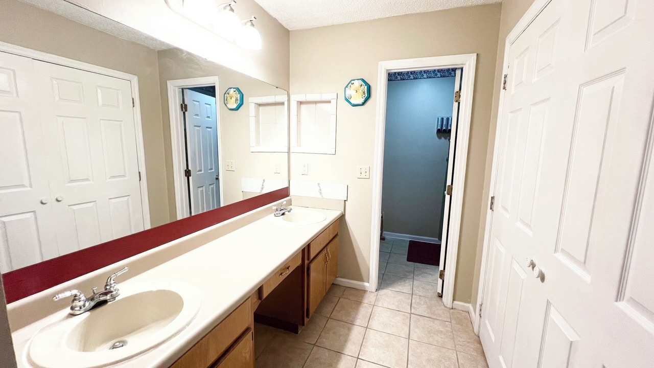 Photo of Bathroom in Kingsland