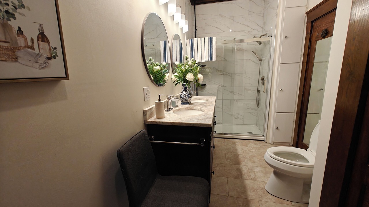 Photo of Bathroom in Albertville