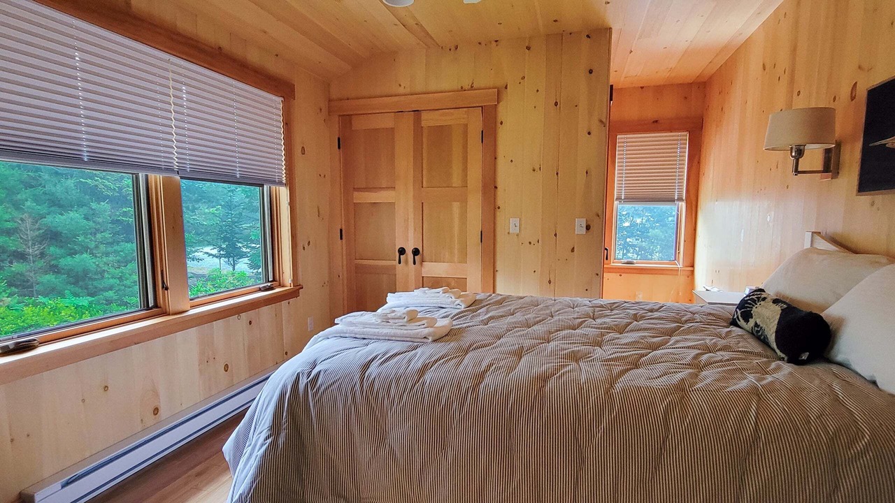 Photo of Bedroom in Isle of Springs