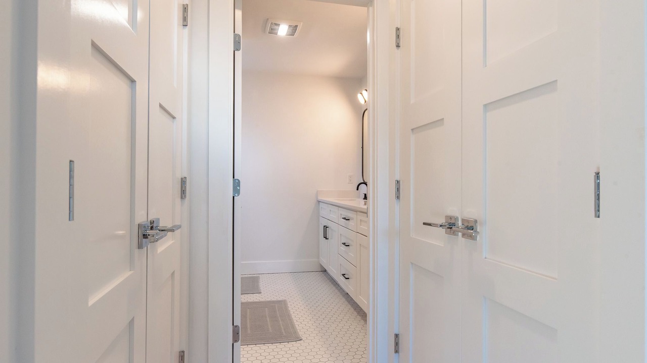 Photo of Bathroom in Bonnet Shores