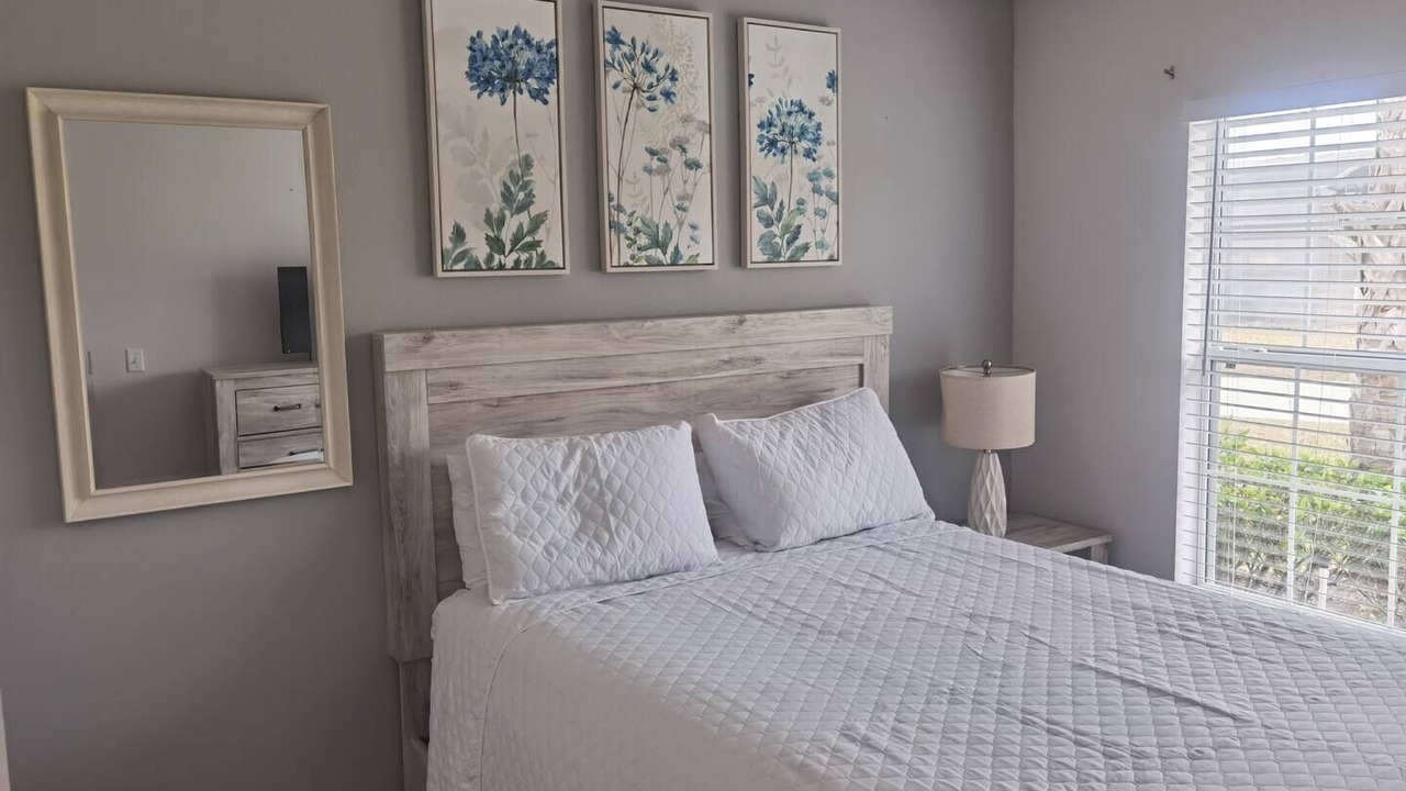 Photo of Bedroom in Lake Berkley