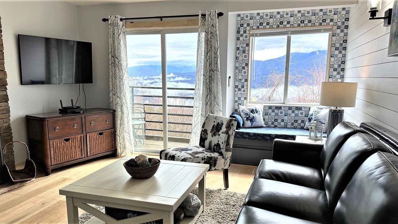 Photo of Livingroom in Chalet Village