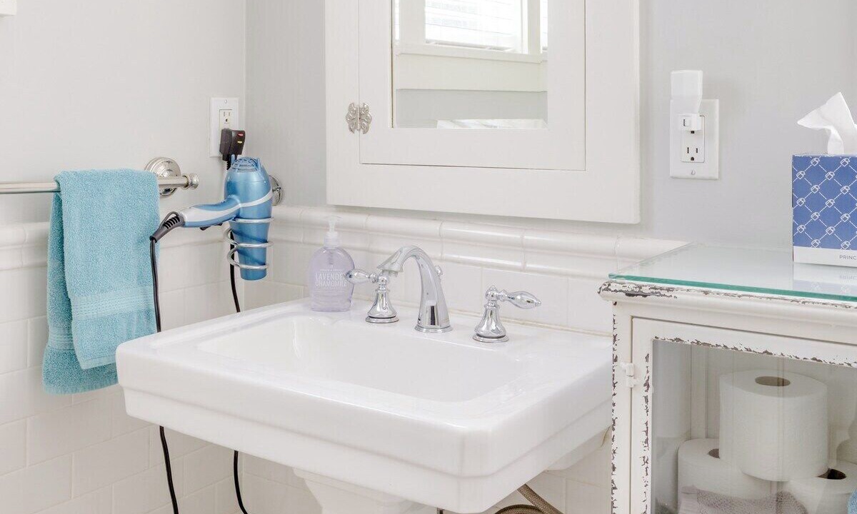 Photo of Bathroom in North Admiral