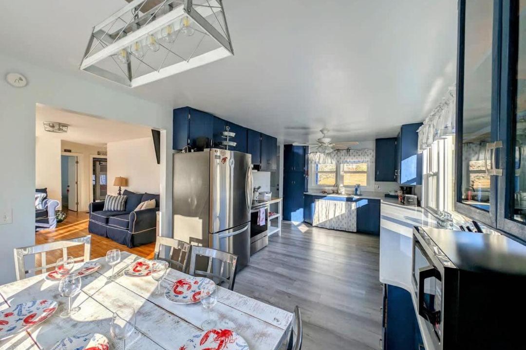 Photo of Others in Sullivan