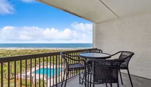 Condo, 2 Bedrooms