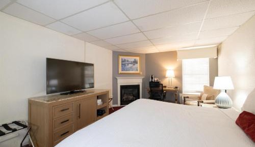 King Room with Fireplace
