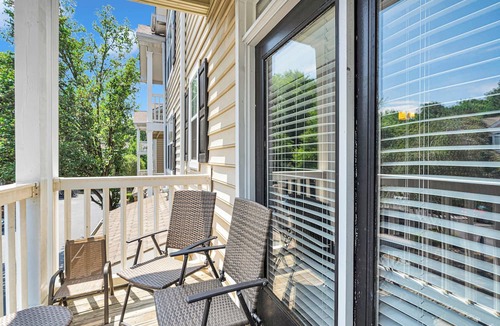 Cumberland Apartment | Cozy 2-bedroom stay! Walking distance to Braves Stadium.