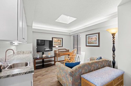 Windy Hill Condo | Oceanfront 4bed/3bath-Sleep 10-Pools-Free Parking-WIFI-Oceanfront Balcony