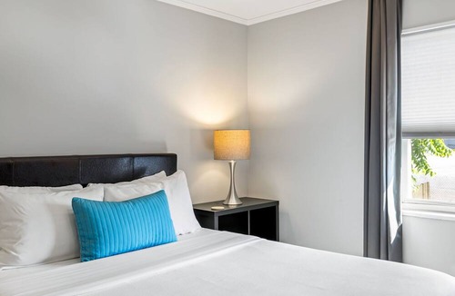 Buckhead Apartment | (BC2bB) Enjoy a Full Kitchen in an Affordable Condo near Peachtree Street