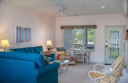 Corolla Light Condo | The Bates Motel: Pet friendly, Oceanside Condo