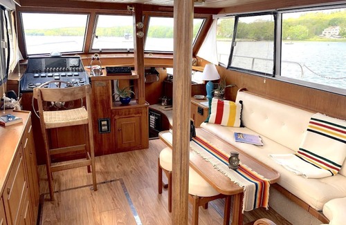 Damariscotta Boat Rental | Experience the Magic of Sleeping Your Own Private Yacht in Damariscotta, Maine