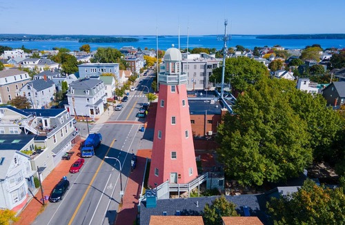 Portland Hotel | Serene Waterfront Room in Portland Perfect for Couples – Near Casco Bay Ferry