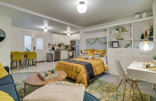 University Park Apartment | Bright & Cozy Modern Studio, Fast WiFi, Quiet, Walkable to University of Portland