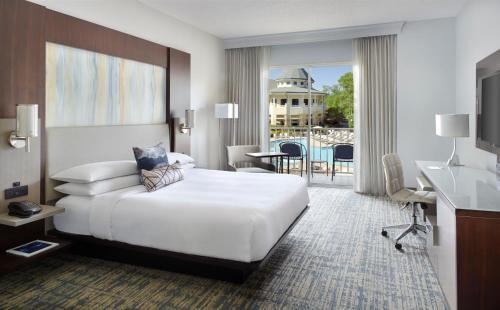 Stone Mountain Hotel | Atlanta Evergreen Lakeside Resort