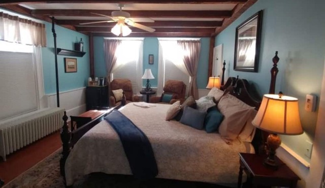 2 River Road Inn & Cottages