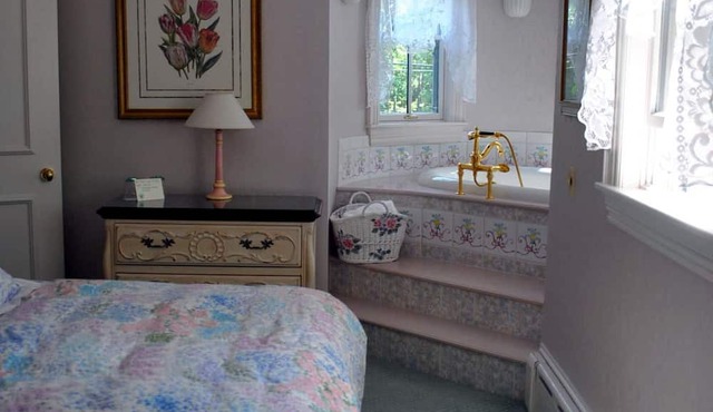 Stone Throw Cottage