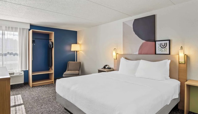 Spark by Hilton Stevensville