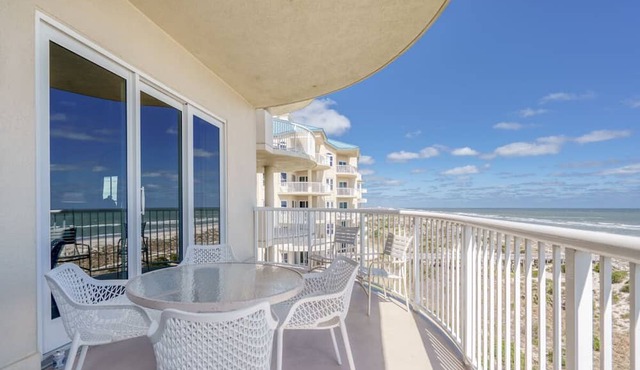 Relax on the balcony and take in the amazing ocean views!