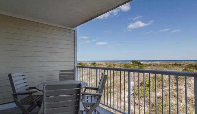 Upgraded Oceanfront 3BR Condo in WrightsvilleDunes
