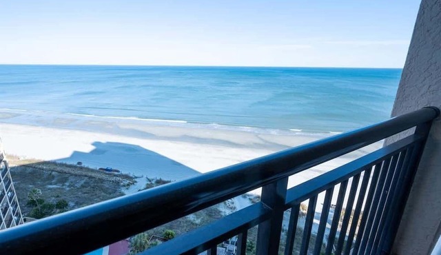 Penthouse! Ocean Front, Close to Barefoot Landing!