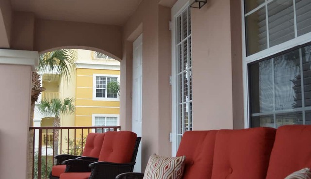 The perfect blend of comfort & coziness that makes you feel right at home!