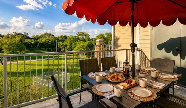 2-story Penthouse Condo | Close 2 Downtown Gruene