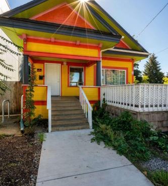 Remodeled 2BR - Walk to Coffee Bars & More
