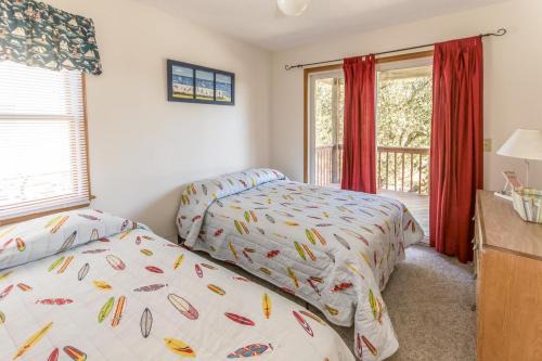 Misty Blue - Corolla, Ocean Sands, 200 Yards to Beach, Ocean View, Pets OK, Flex Stays Year Rnd